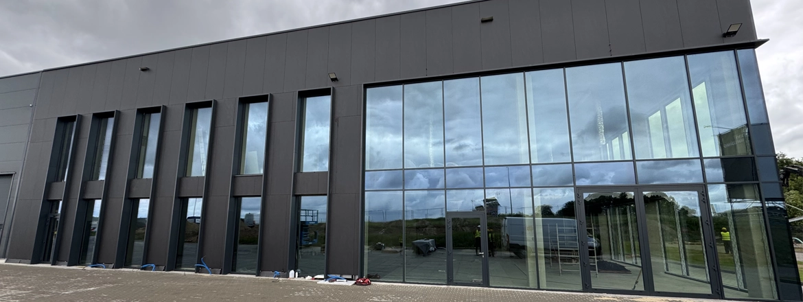 Przeszkolony budynek